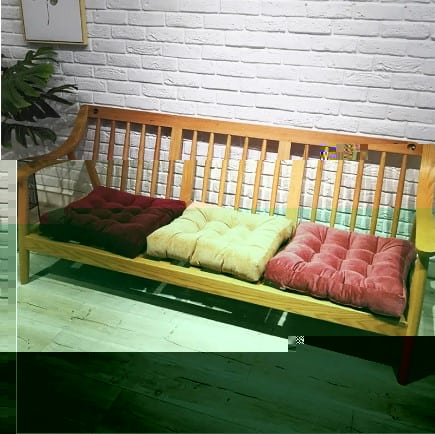 Almofada de Assento Tatami Pufe modelos no banco do jardim