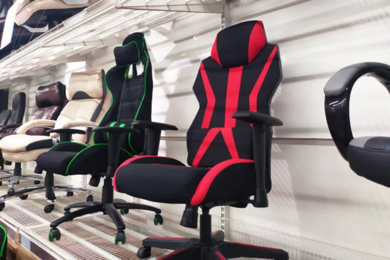 A cor das cadeiras pode influenciar no jogo?