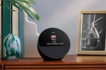 Echo Spot com Alexa é Bom