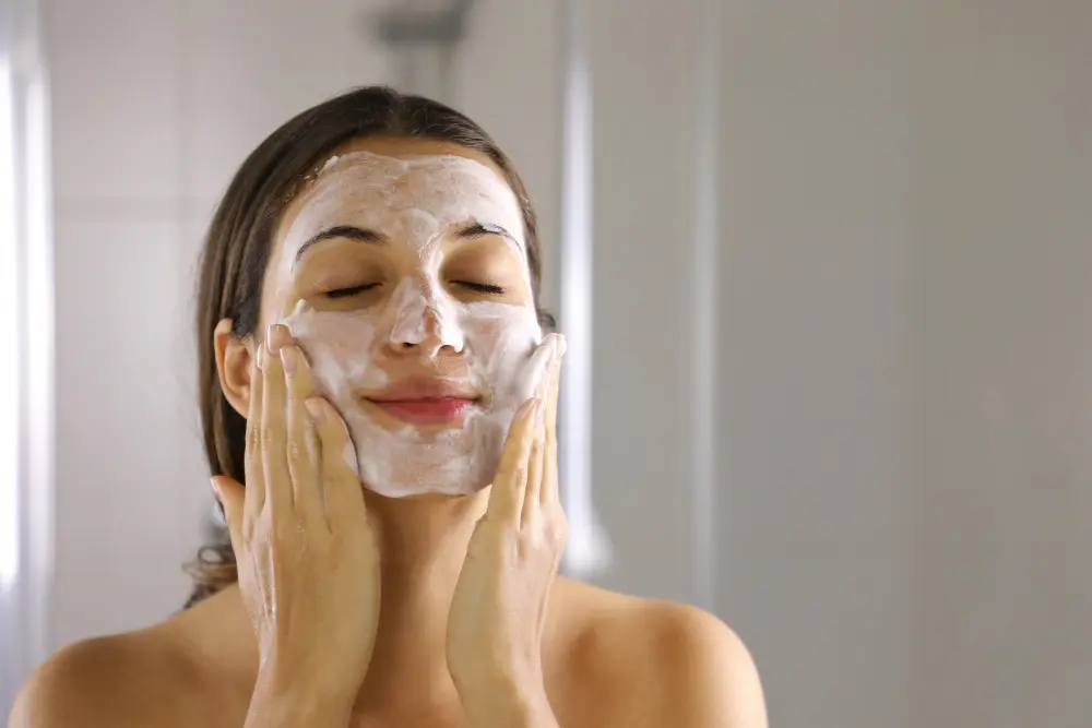 Saiba Como Usar o Gel de Limpeza Facial