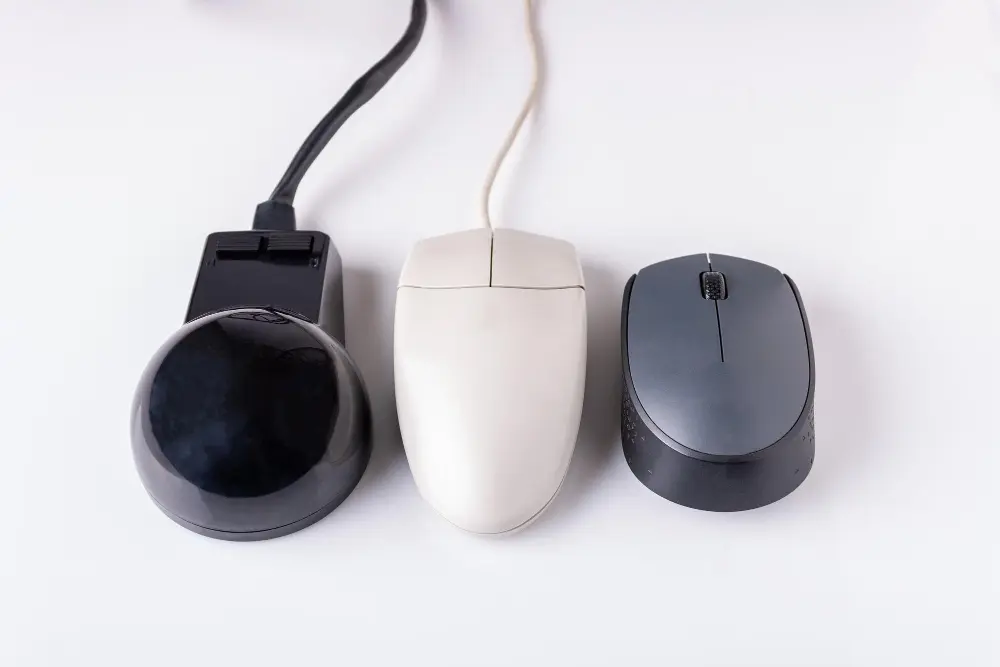 Como Funciona um Mouse com Fio e um sem Fio?